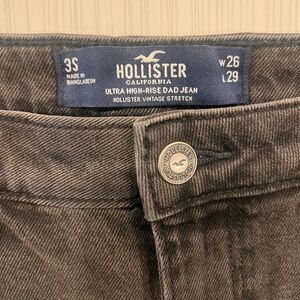 Hollister Ultra High Rise Dad Jean, W26, L29